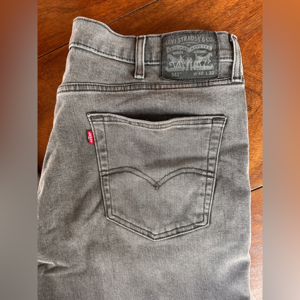 Levi’s Gray Wash Jeans — 541 Athletic Taper, Men’s 40x32, Like New - Picture 2 of 6